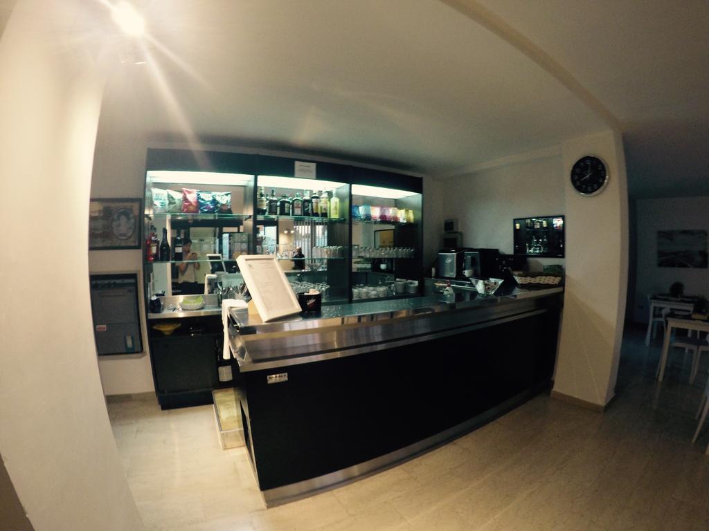 Hotel Riviera Bari Extérieur photo