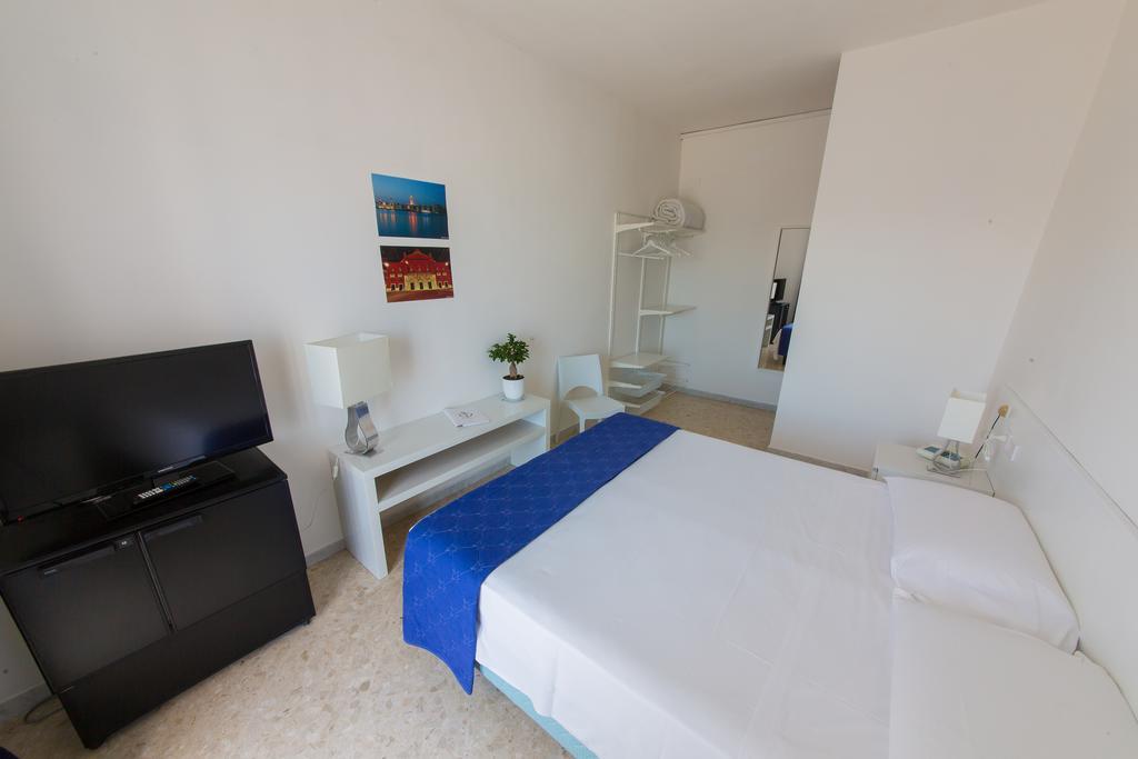 Hotel Riviera Bari Extérieur photo