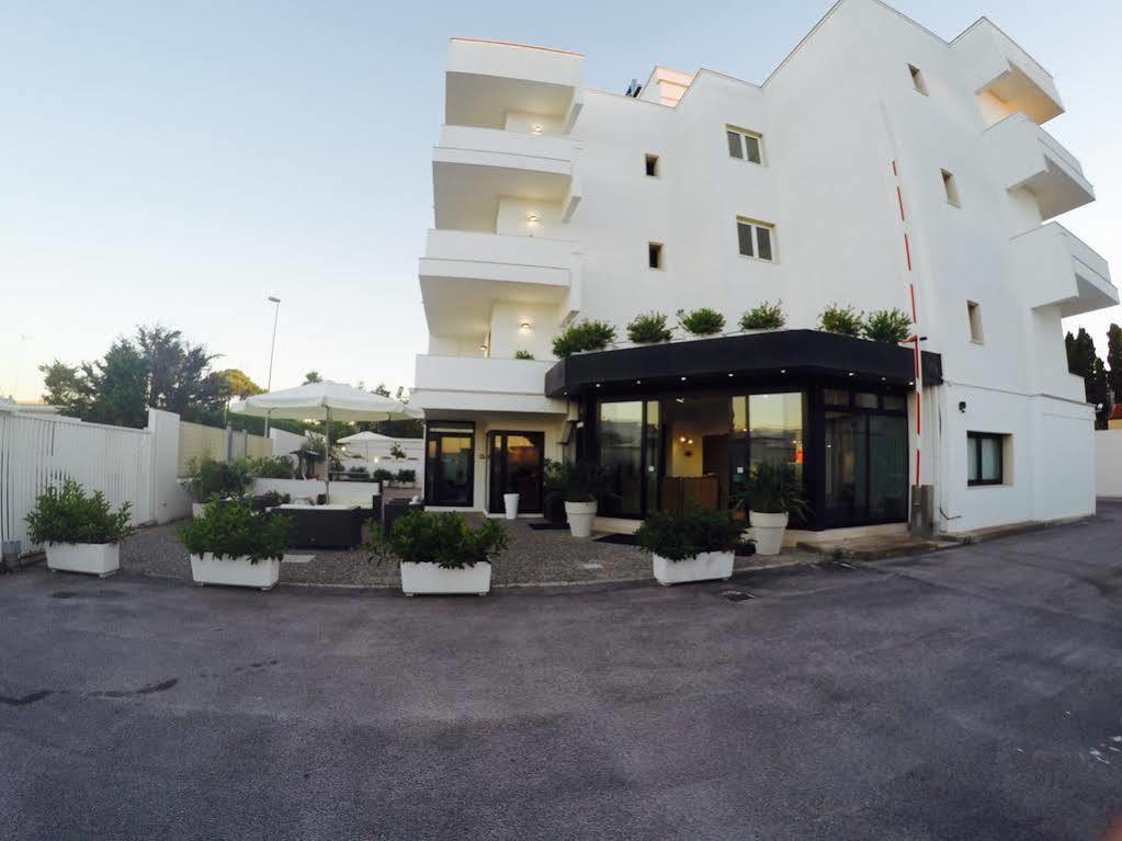 Hotel Riviera Bari Extérieur photo